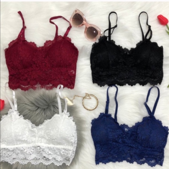 Other - 4 Piece Lace Bralette Bundle M